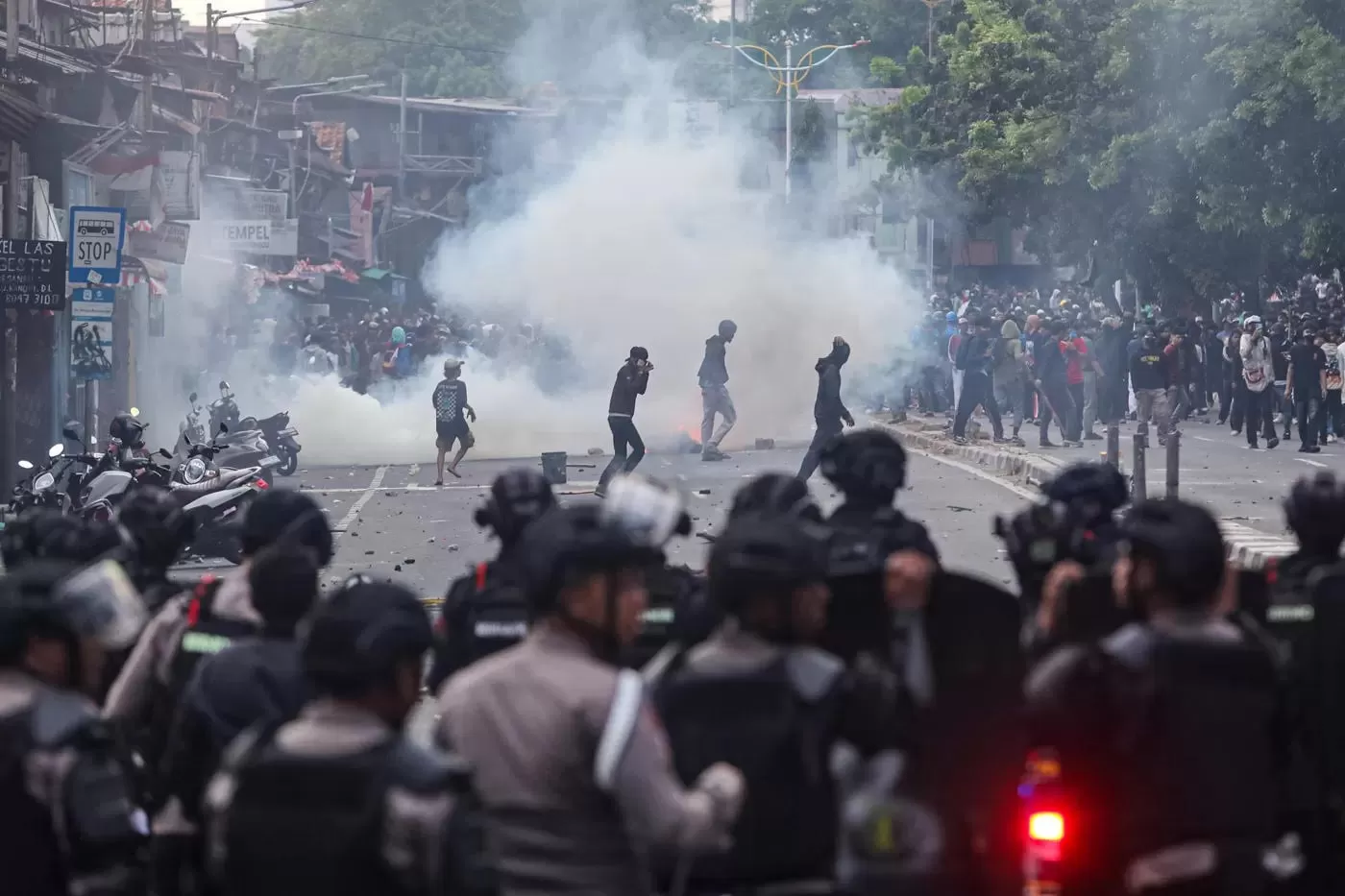 Larangan Kekerasan Aparat Penegak Hukum dalam Perspektif Islam dan Hukum Positif