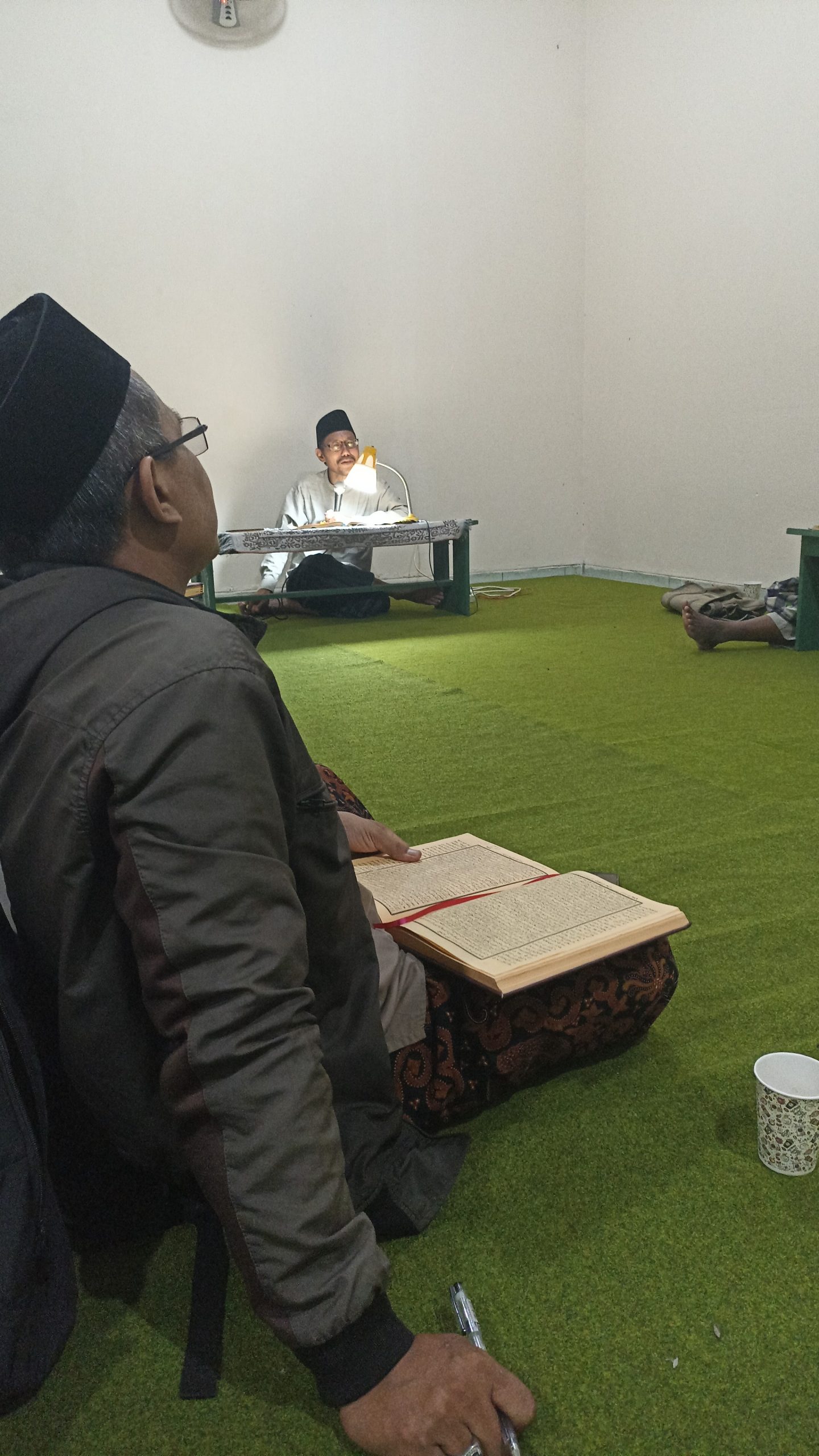 MWC NU Lebaksiu Istiqamah Gelar Ngaji Malam Sabtu, KH Bahroni Pimpin Kajian Keislaman dan Penguatan Aswaja